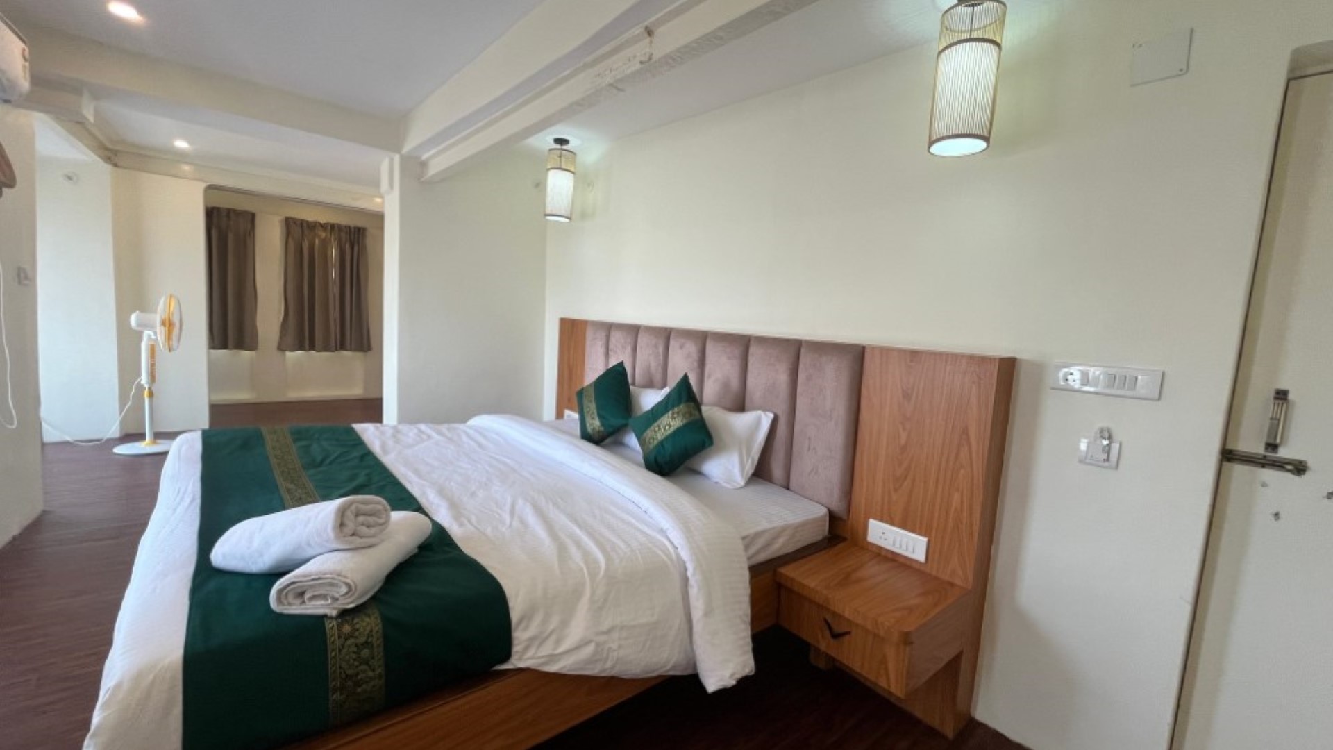 Hues Of Varanasi Slider Pictures